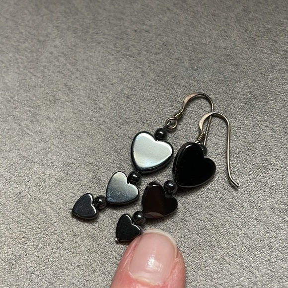 Black Coral heart ❤️ earrings - Picture 7 of 9